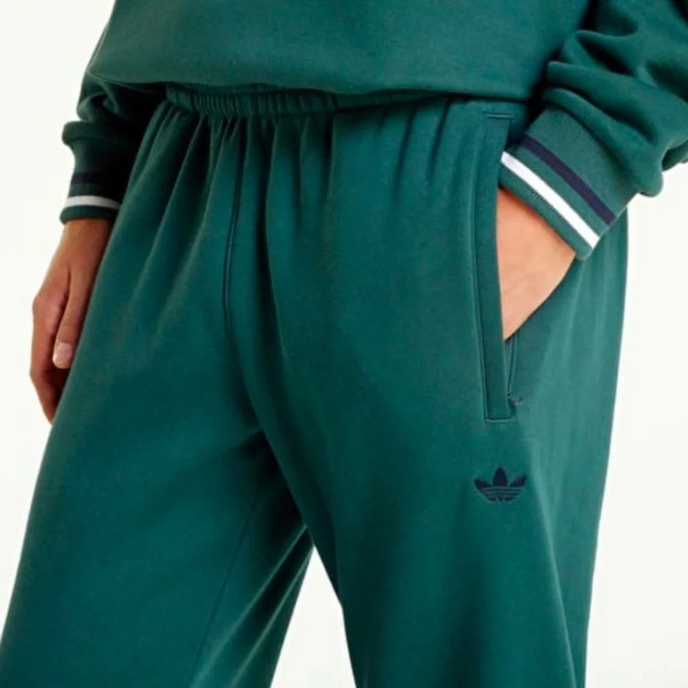 NWOT Adidas Cuffed Sweatpants Size XL - Picture 4 of 6